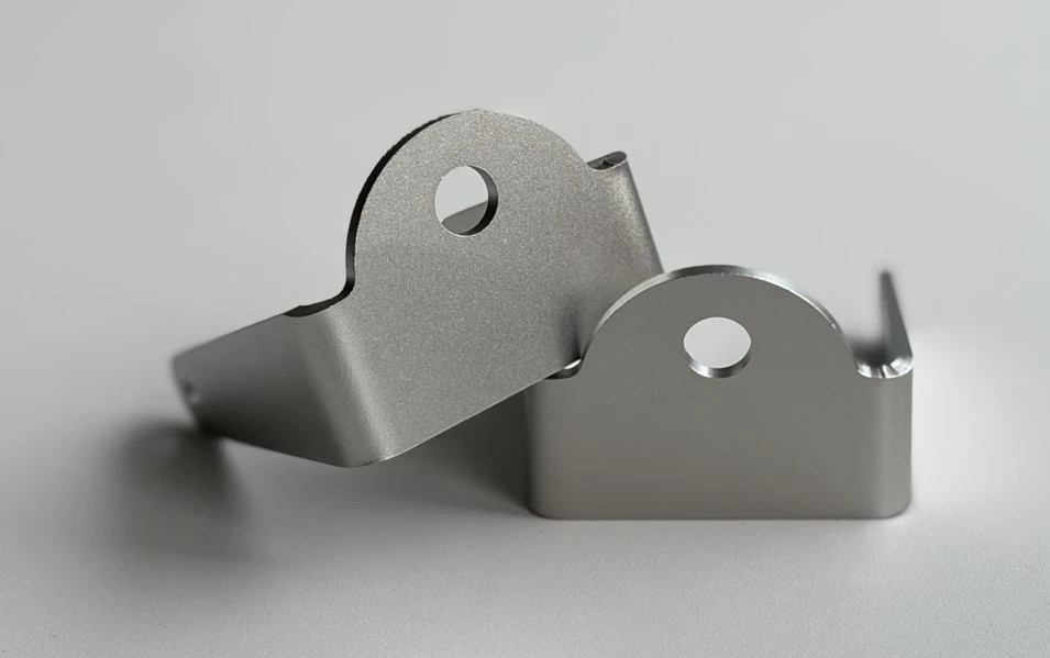 Metal sandblasting
