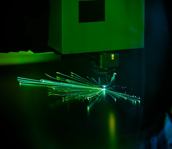 Vertical laser cutting